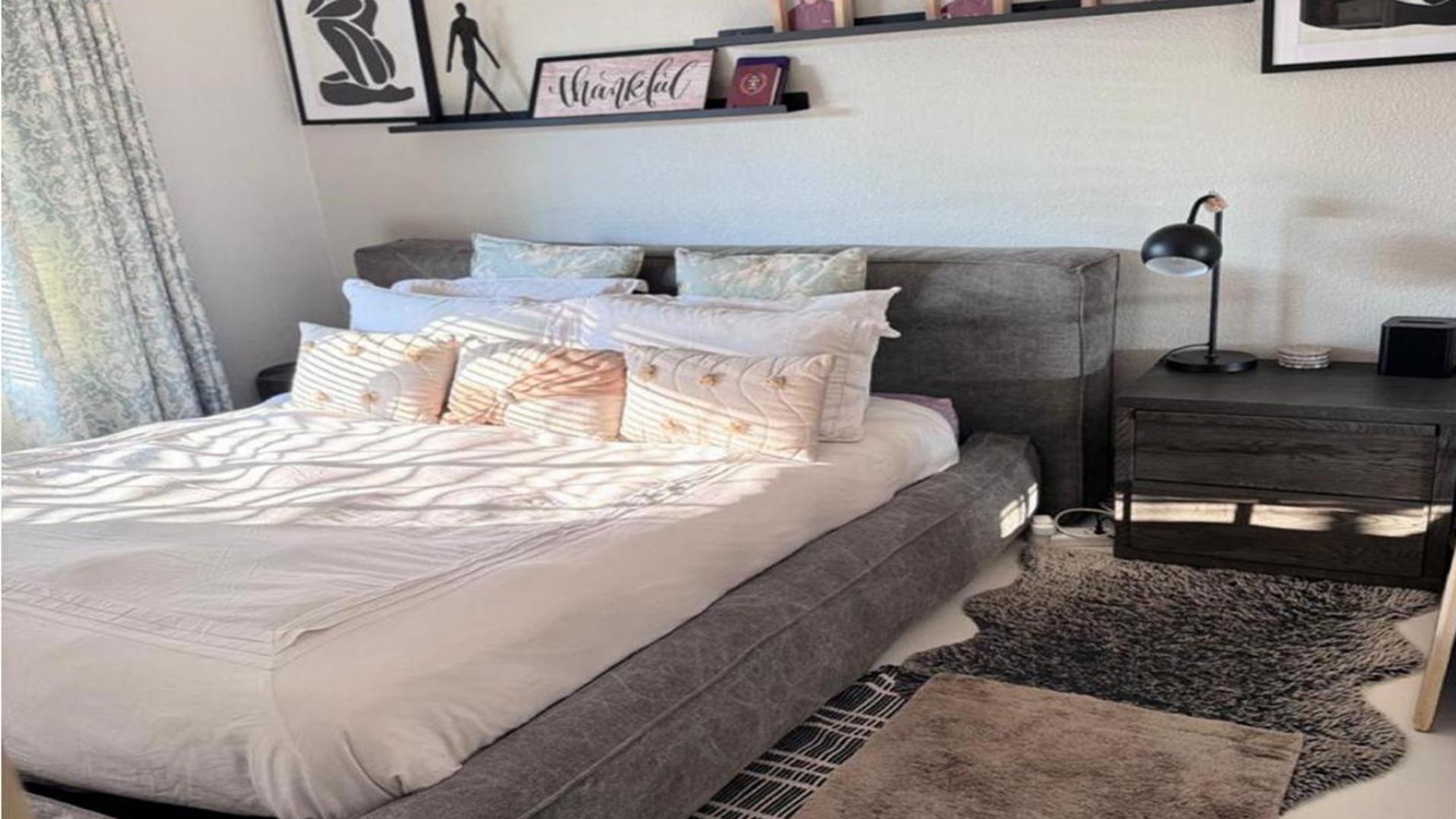 Bed Room 1 of property in Elandspoort