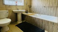 Bathroom 1 of property in Elandspoort