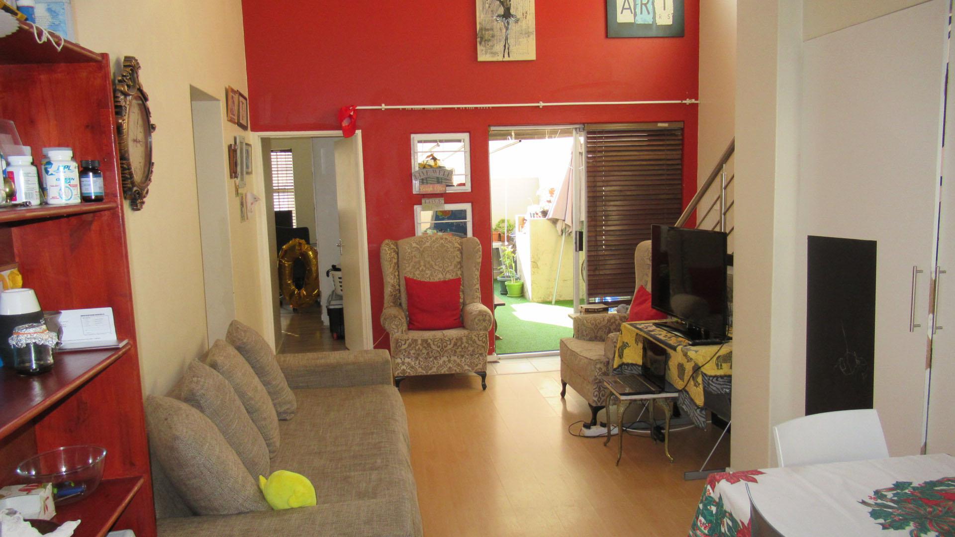 Lounges - 15 square meters of property in Kensington - JHB