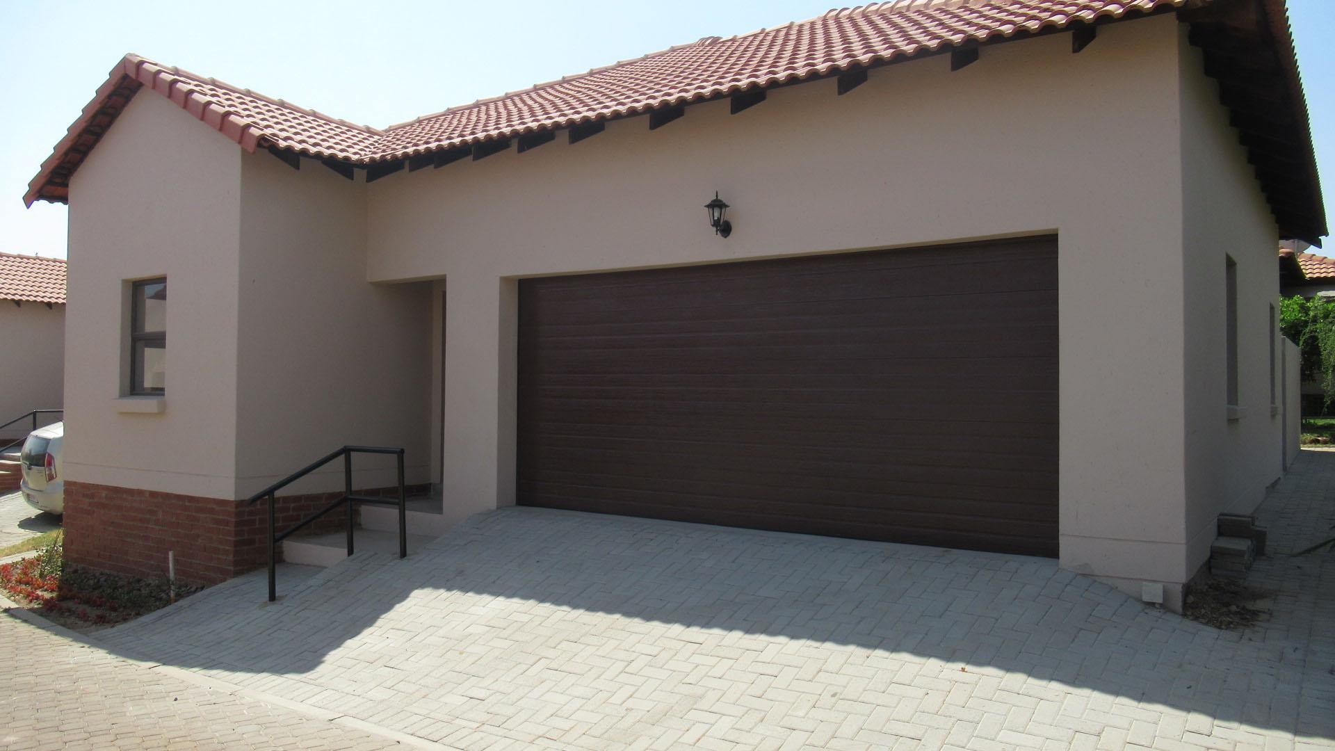 Front View of property in Xanadu Eco Park