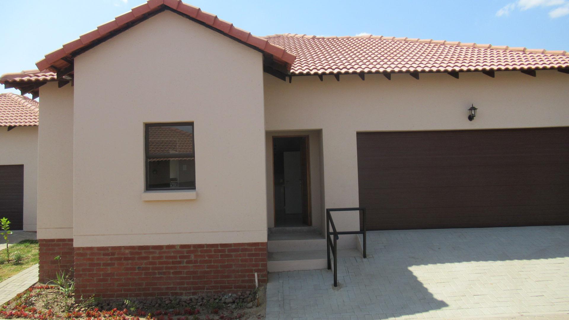 Front View of property in Xanadu Eco Park