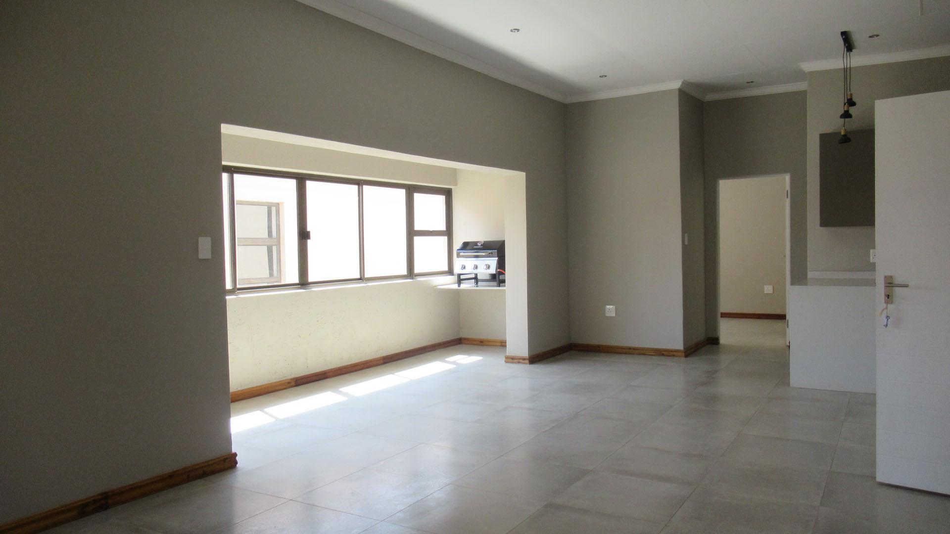 Lounges - 20 square meters of property in Xanadu Eco Park