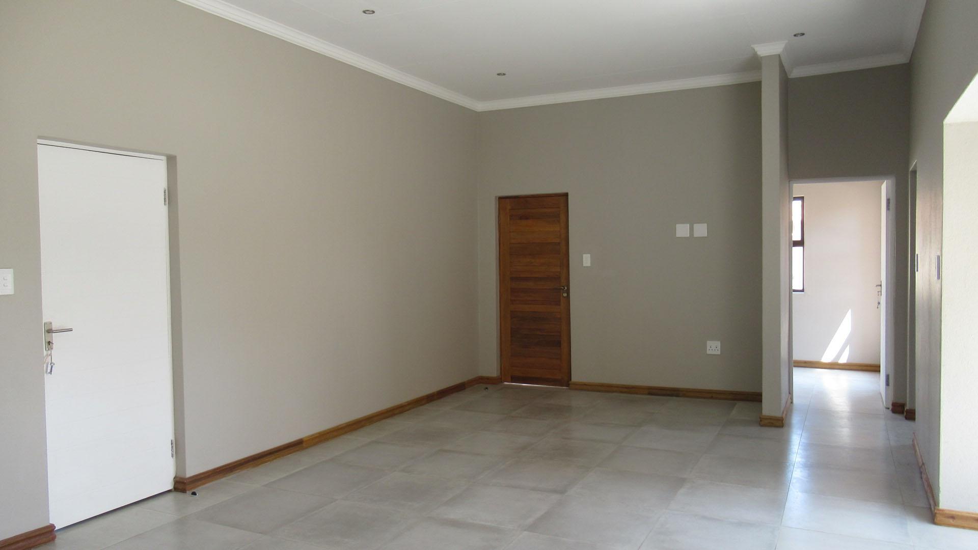 Lounges - 20 square meters of property in Xanadu Eco Park