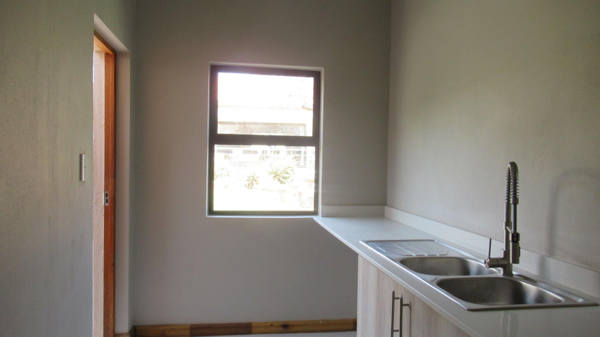 Scullery - 9 square meters of property in Xanadu Eco Park