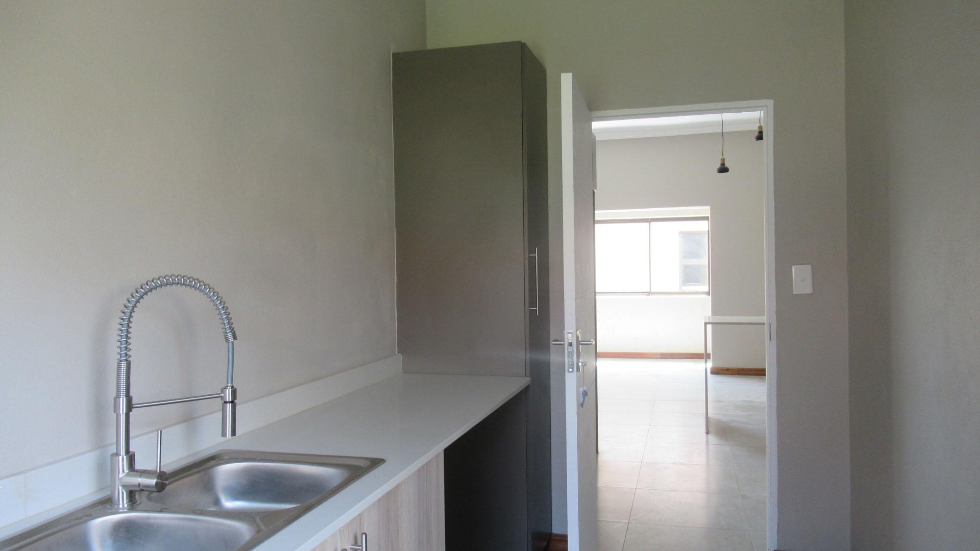 Scullery - 9 square meters of property in Xanadu Eco Park