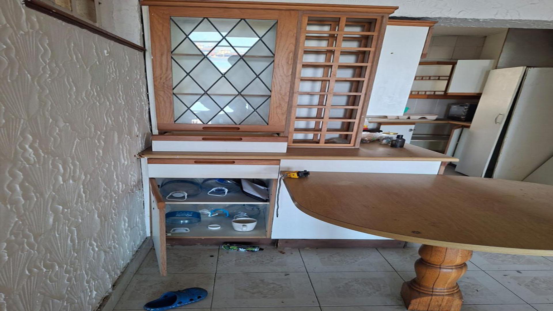 Dining Room of property in Durban Central