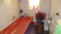 Bathroom 1 - 5 square meters of property in Fairleads