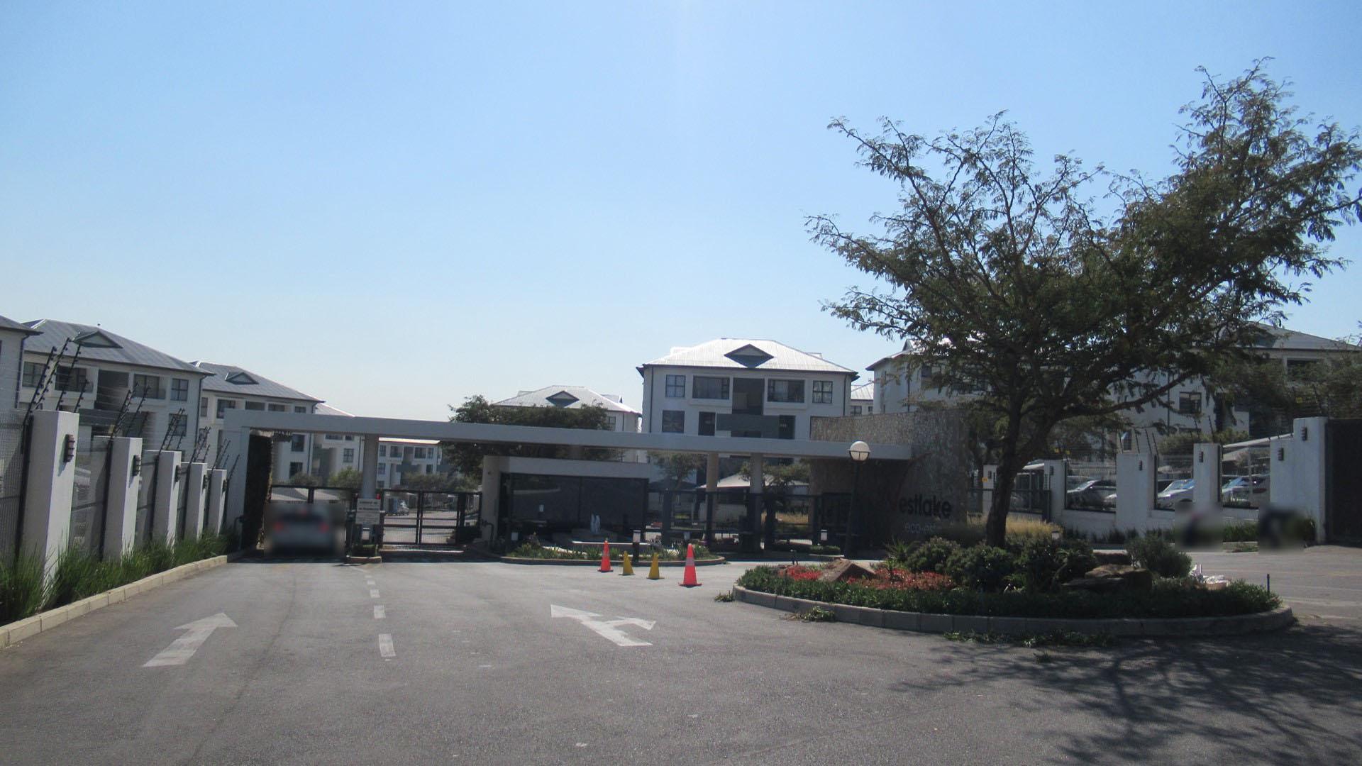 Front View of property in Longmeadow Business Estate