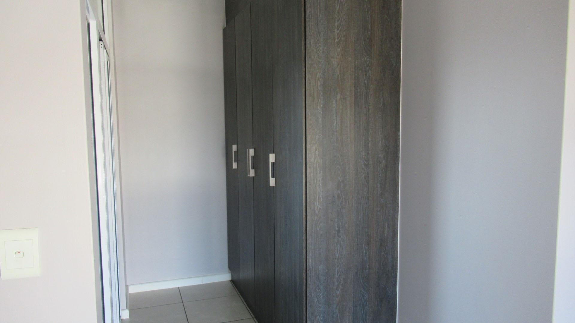 Rooms - 5 square meters of property in Longmeadow Business Estate