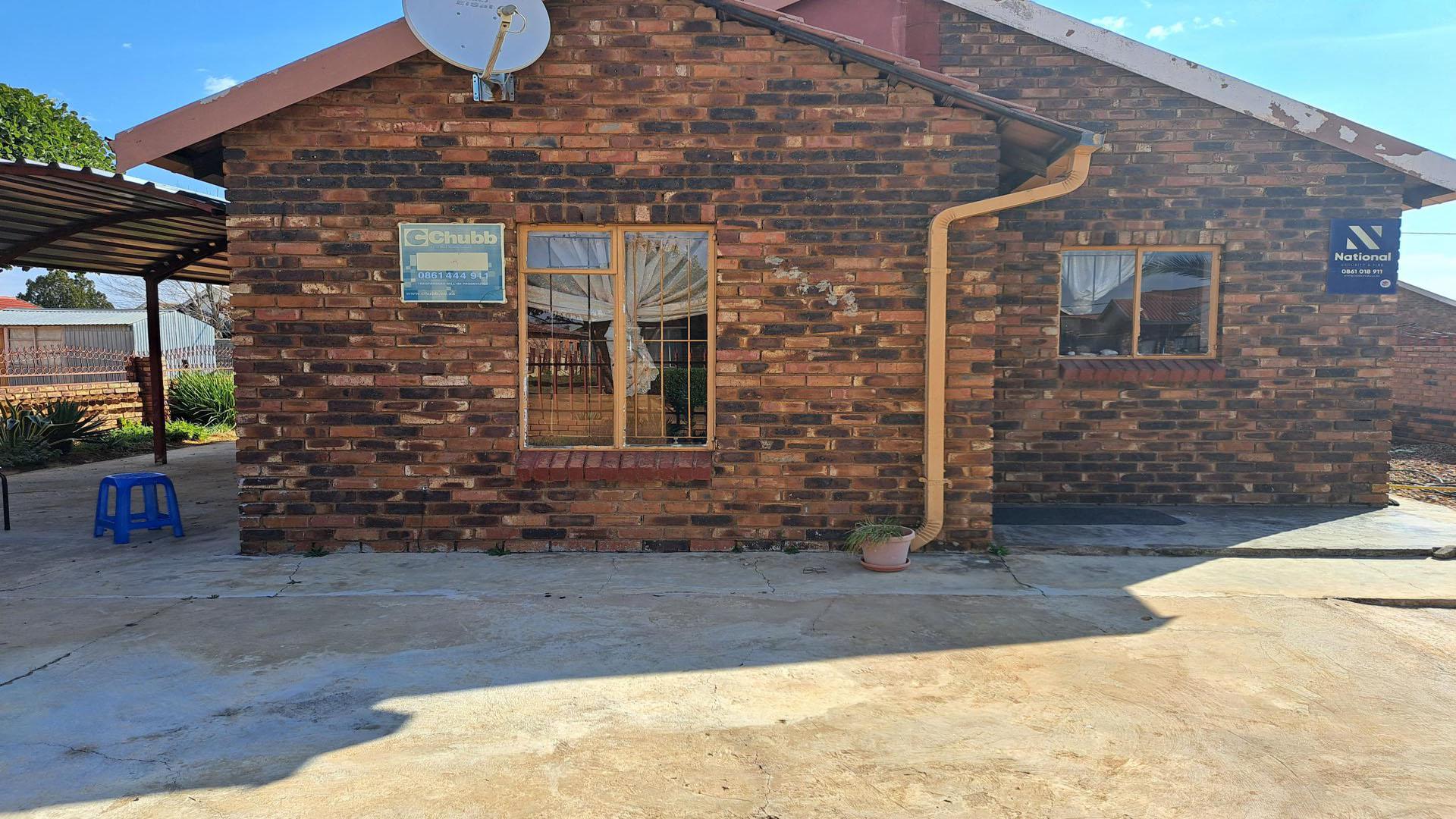 Front View of property in Mmabatho