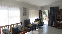 Lounges - 29 square meters of property in Hibberdene