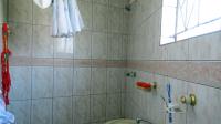 Main Bathroom - 4 square meters of property in Pine Ridge