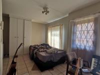 Main Bedroom of property in Braamfontein Werf
