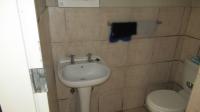 Bathroom 1 - 5 square meters of property in Braamfontein Werf