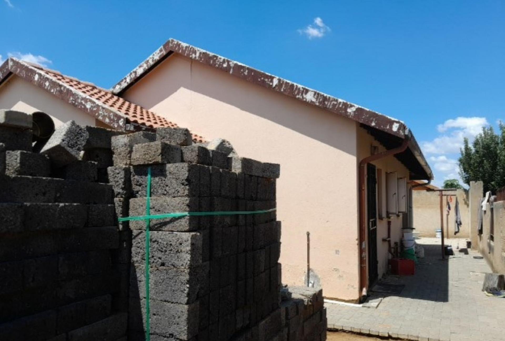 Spaces of property in Boitekong
