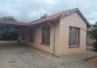 Front View of property in Boitekong