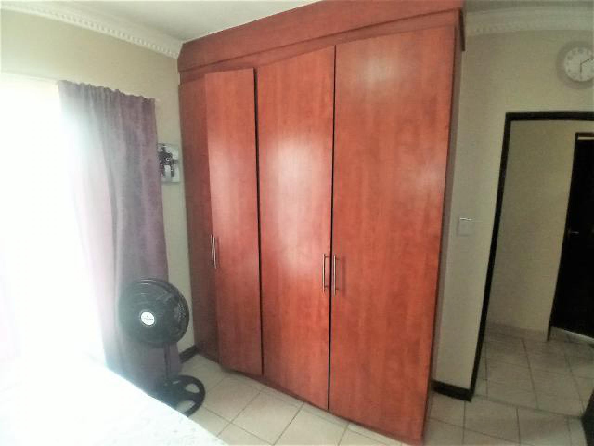  of property in Thatchfield Gardens