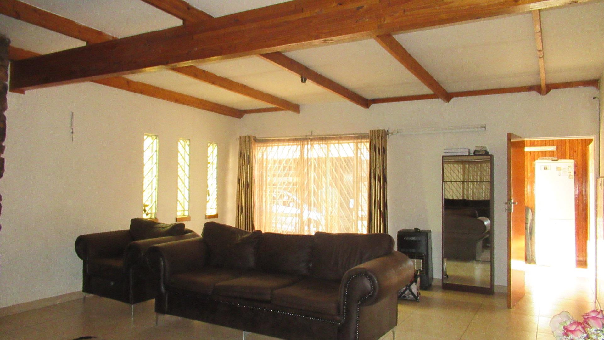 Lounges - 65 square meters of property in Erasmia