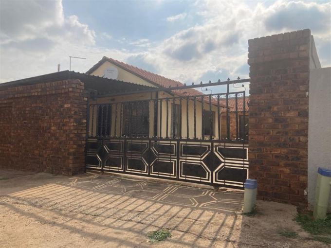Standard Bank SIE Sale In Execution 2 Bedroom House for Sale in Vosloorus - MR524943