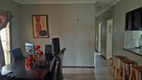 Dining Room - 17 square meters of property in Northpine