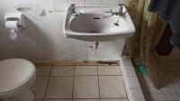 Main Bathroom - 3 square meters of property in Northpine