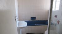 Main Bathroom - 6 square meters of property in Dersley