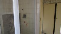 Main Bathroom - 6 square meters of property in Dersley