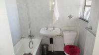 Bathroom 1 - 5 square meters of property in Ridgeway