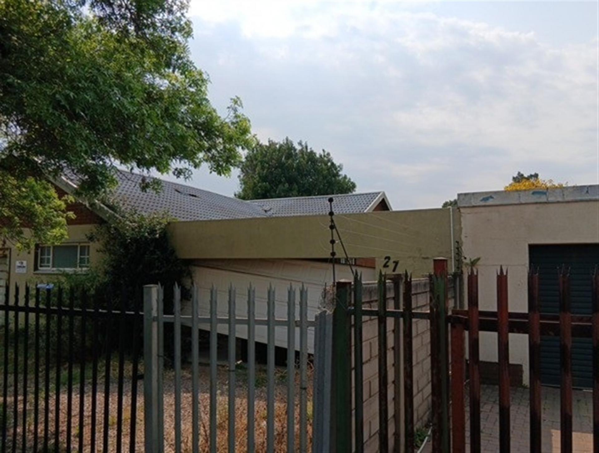 Front View of property in Vaalpark