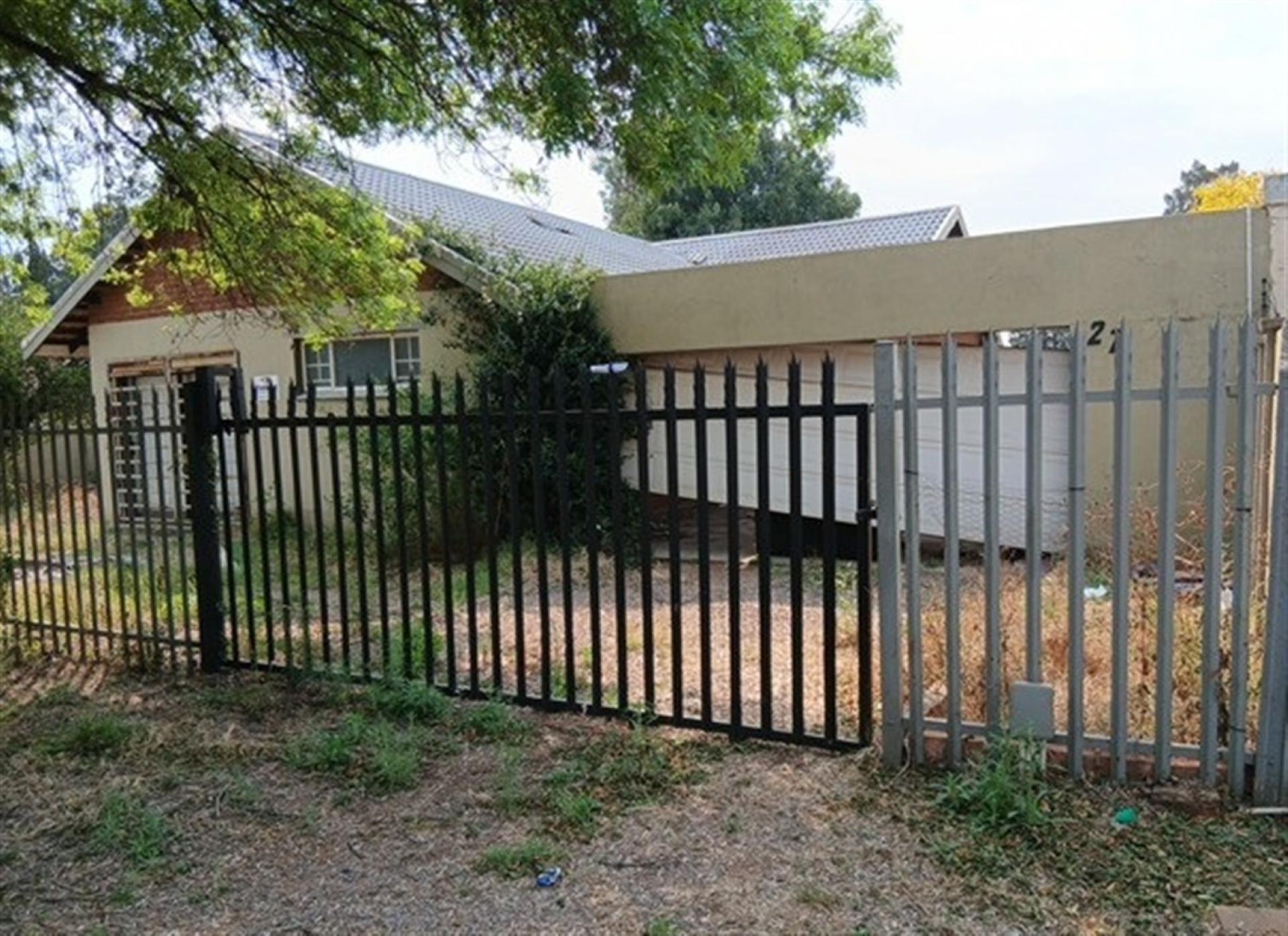 Front View of property in Vaalpark