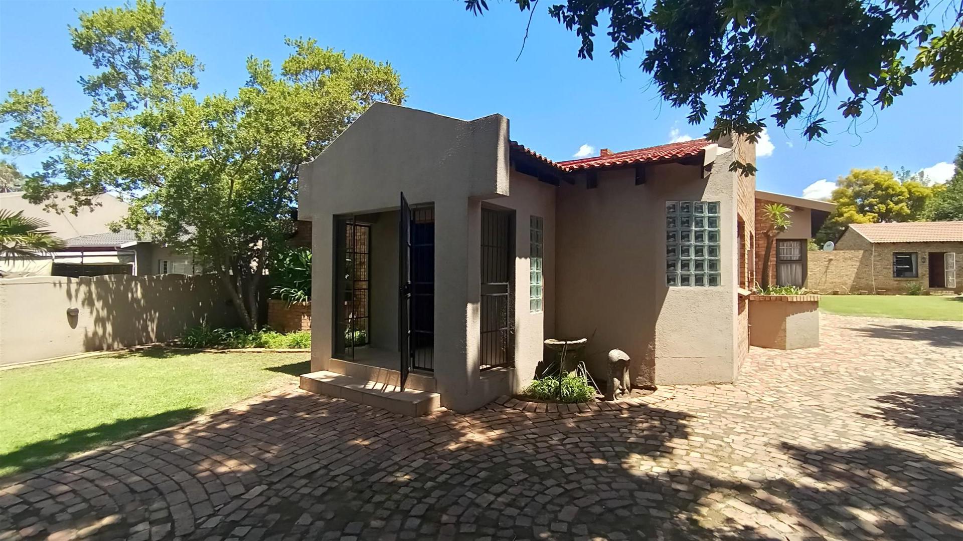 Front View of property in Mayberry Park