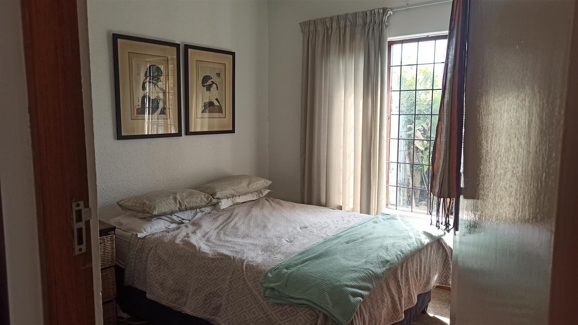 Flatlet of property in Lakeside (Capetown)