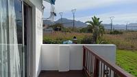 Balcony - 6 square meters of property in Lakeside (Capetown)