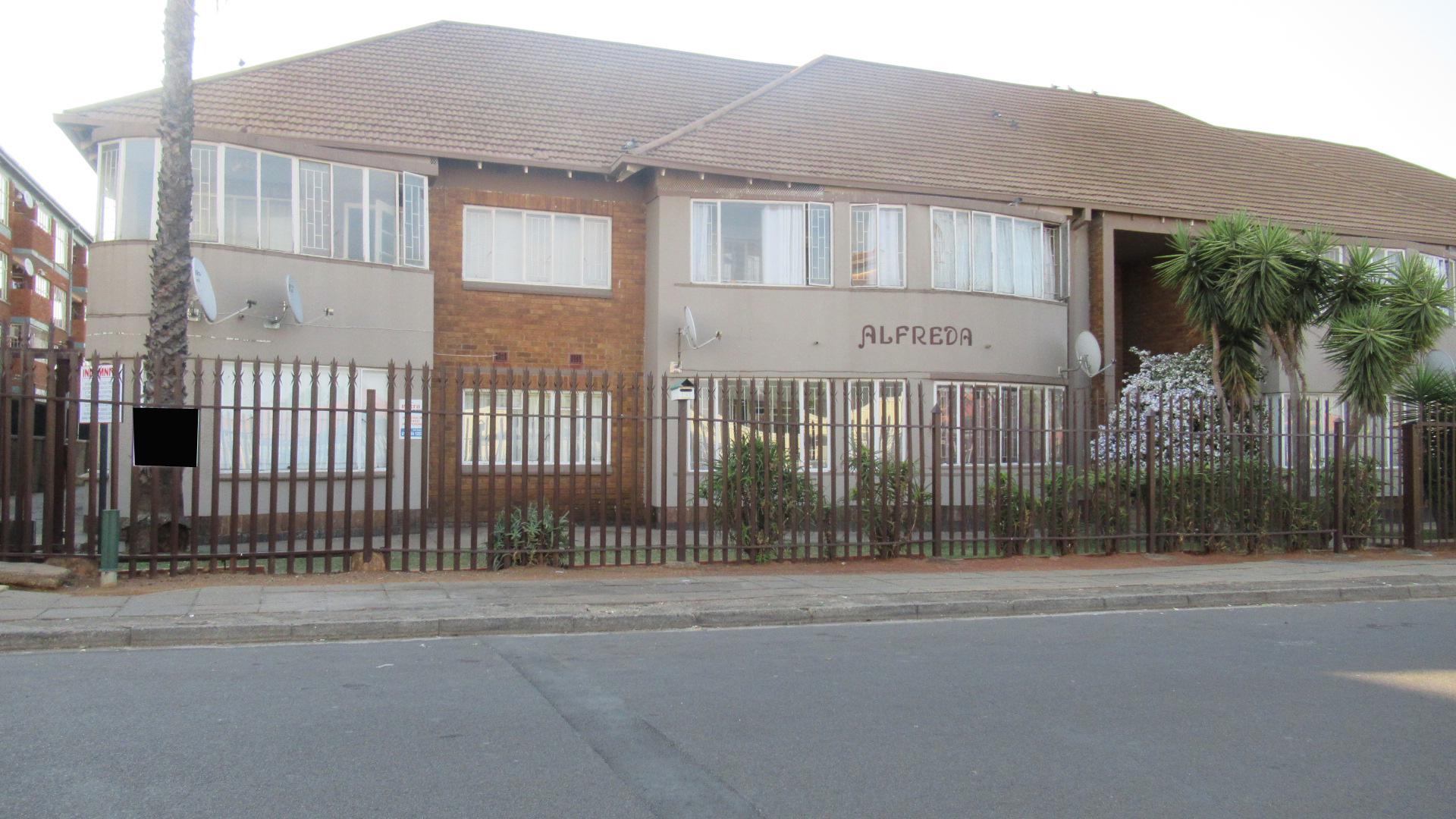 Front View of property in Rustenburg