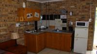 Kitchen - 15 square meters of property in Viljoenskroon