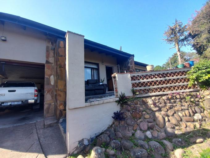 3 Bedroom House for Sale For Sale in Yellowwood Park MR52