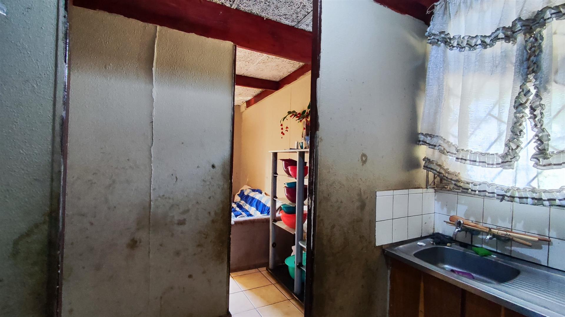 Kitchen - 7 square meters of property in Chloorkop