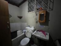 Bathroom 1 of property in Chloorkop