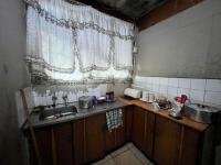 Kitchen of property in Chloorkop