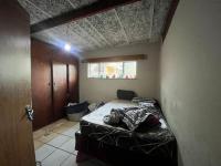 Bed Room 1 of property in Chloorkop