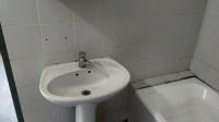 Bathroom 1 - 5 square meters of property in Richmond - JHB