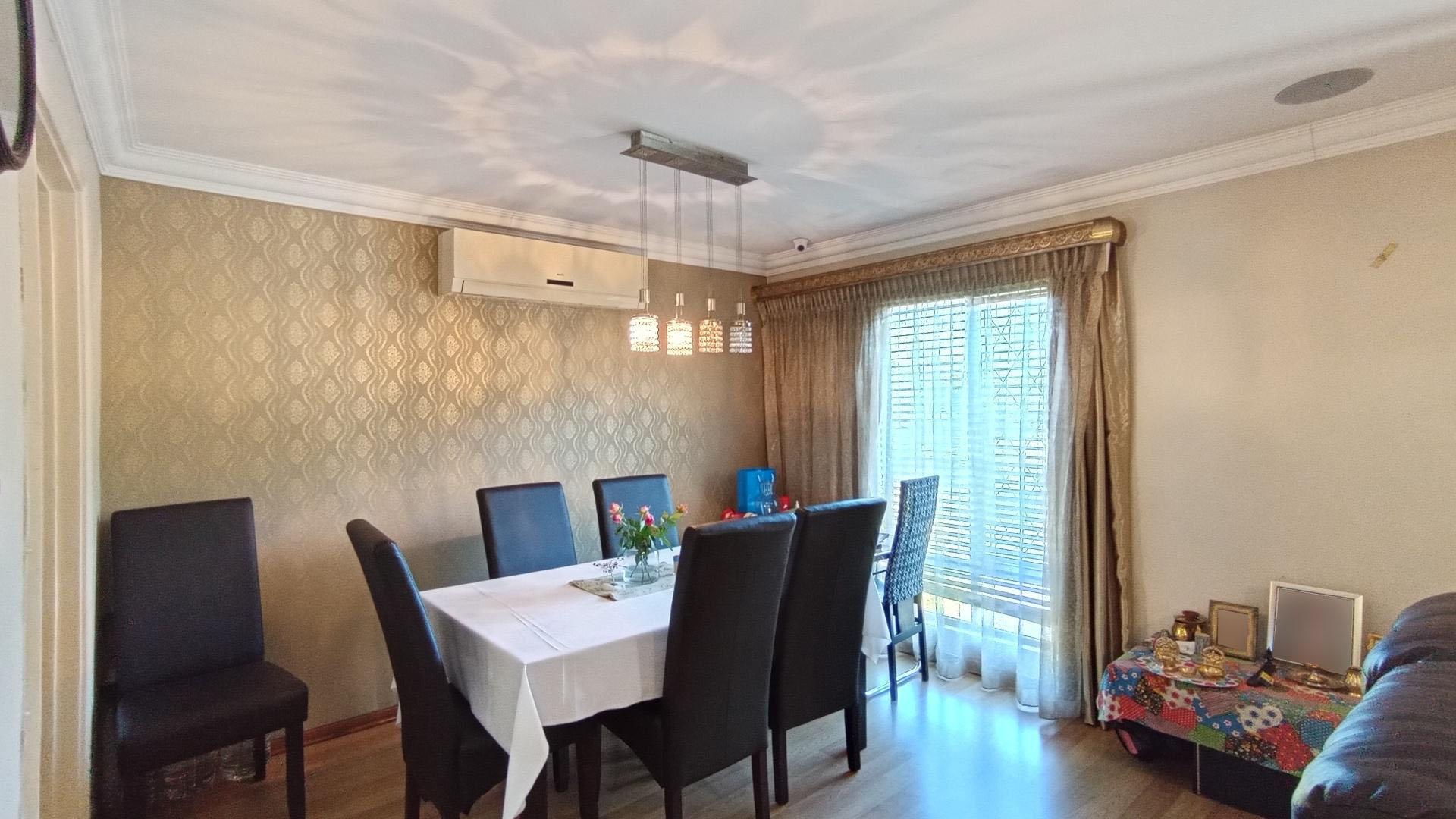 Dining Room - 9 square meters of property in Umgeni Park