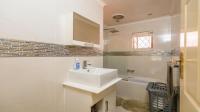 Bathroom 1 of property in Umgeni Park