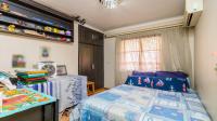 Bed Room 2 of property in Umgeni Park