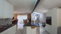 Kitchen - 33 square meters of property in Mount Vernon 