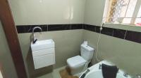 Bathroom 1 - 9 square meters of property in Mount Vernon 