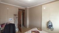 Bed Room 2 - 12 square meters of property in Mount Vernon 