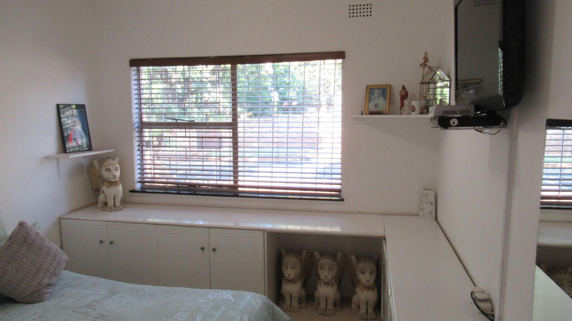 Bed Room 3 - 14 square meters of property in Glenvista