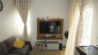 Lounges - 9 square meters of property in Esther Park