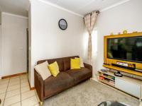 Lounges - 9 square meters of property in Esther Park